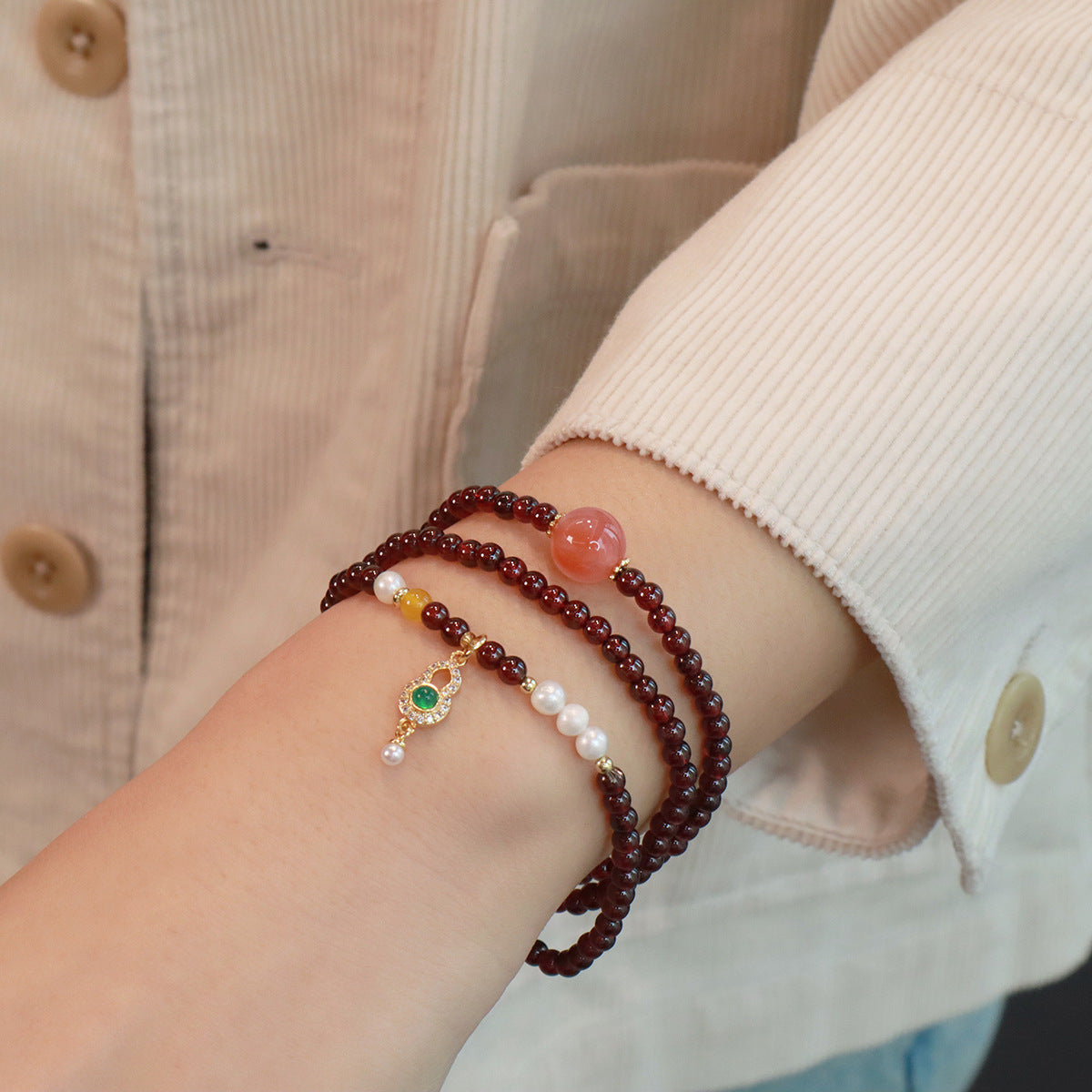 Natural Garnet Beaded Bracelet for Love Attraction with Jadeite Pendant and Red String