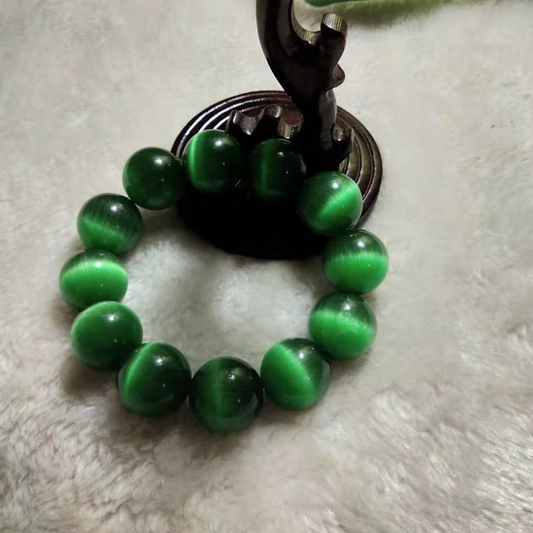 Cat's Eye Crystal stone bracelet for men, designed to attract luck and enhance personal energy magnetism